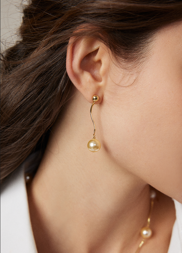 "Flowing Pearls"Pearl pendant earrings, sweet and romantic earrings.