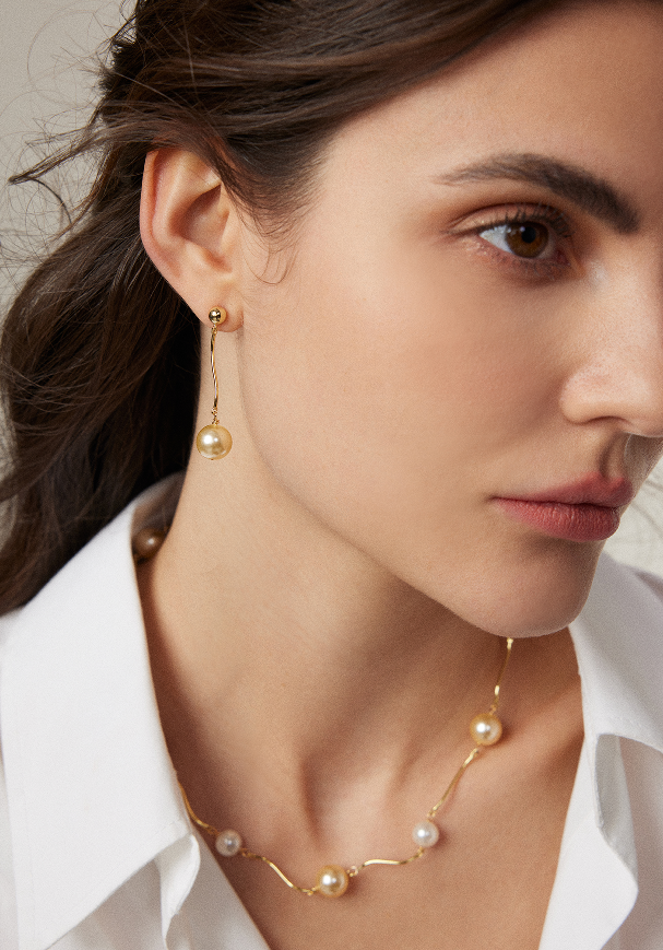 "Flowing Pearls"Pearl pendant earrings, sweet and romantic earrings.