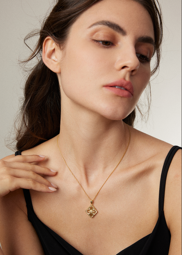 "Huadian"Romantic necklaces, French-style minimalist necklaces.