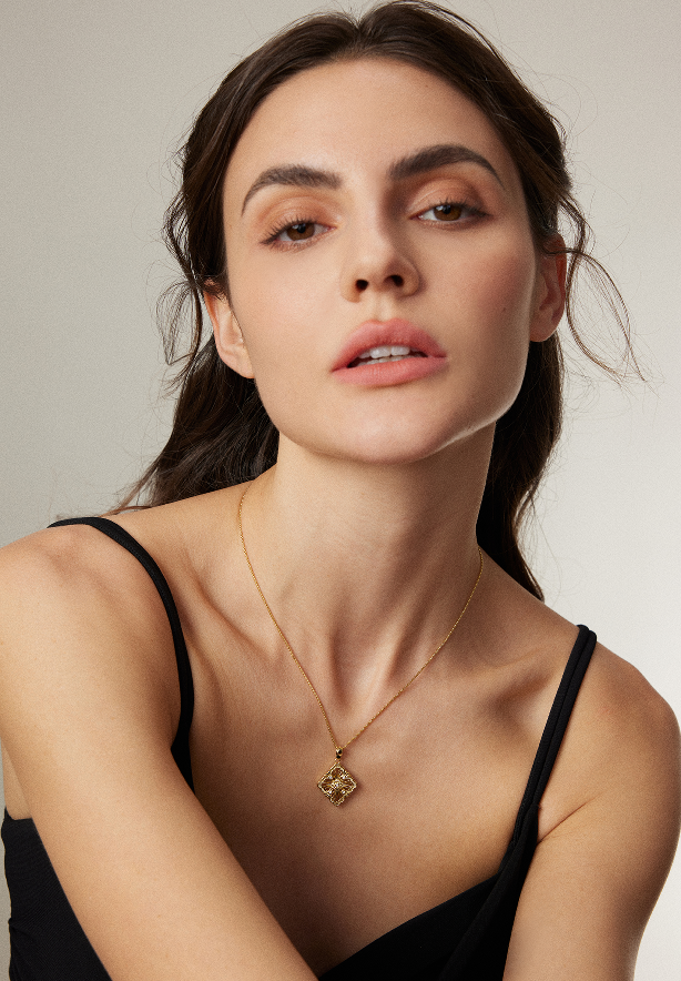 "Huadian"Romantic necklaces, French-style minimalist necklaces.