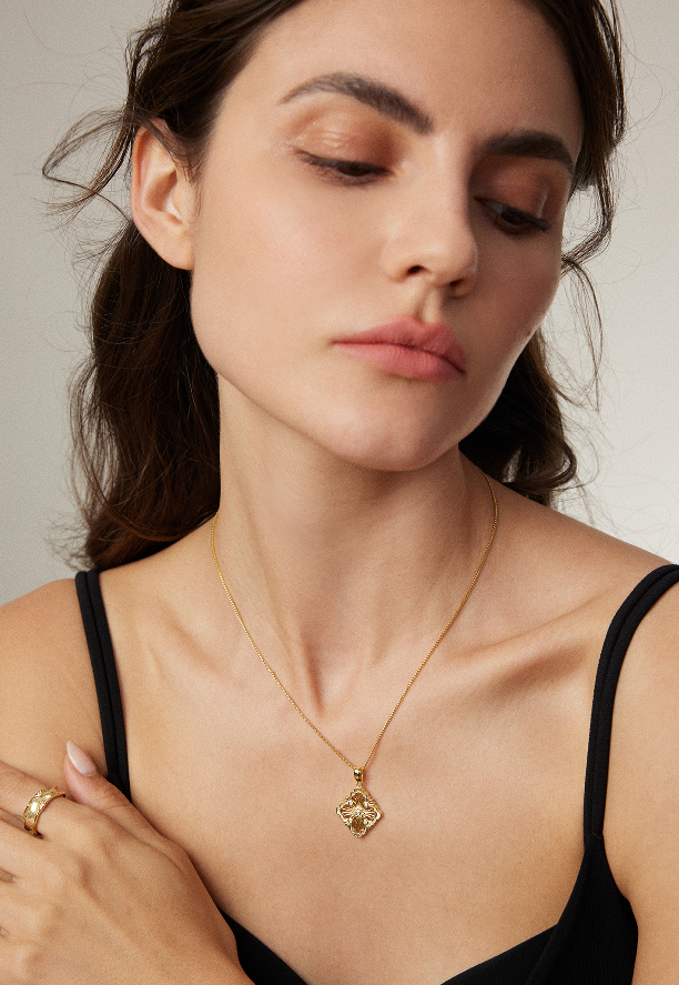 "Huadian"Romantic necklaces, French-style minimalist necklaces.