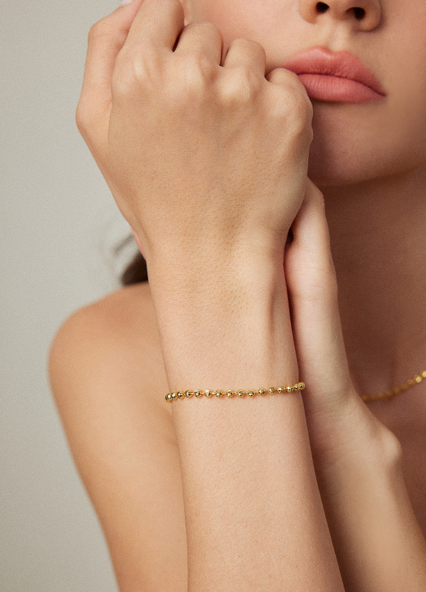 "Endless Renewal"Gold bead simple chain, minimalist and versatile age-reducing bracelet.