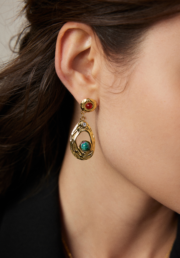 "Time of Youth"Light luxury earrings made of red and green precious stones. Designer-style, niche and vintage earrings.