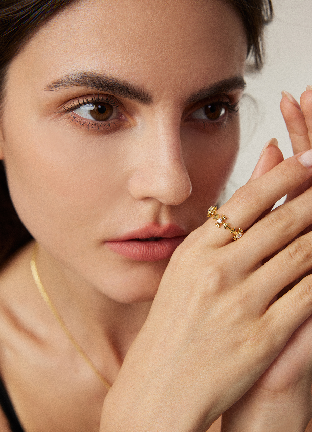 "genial"Exquisite rings. Sparkling rings