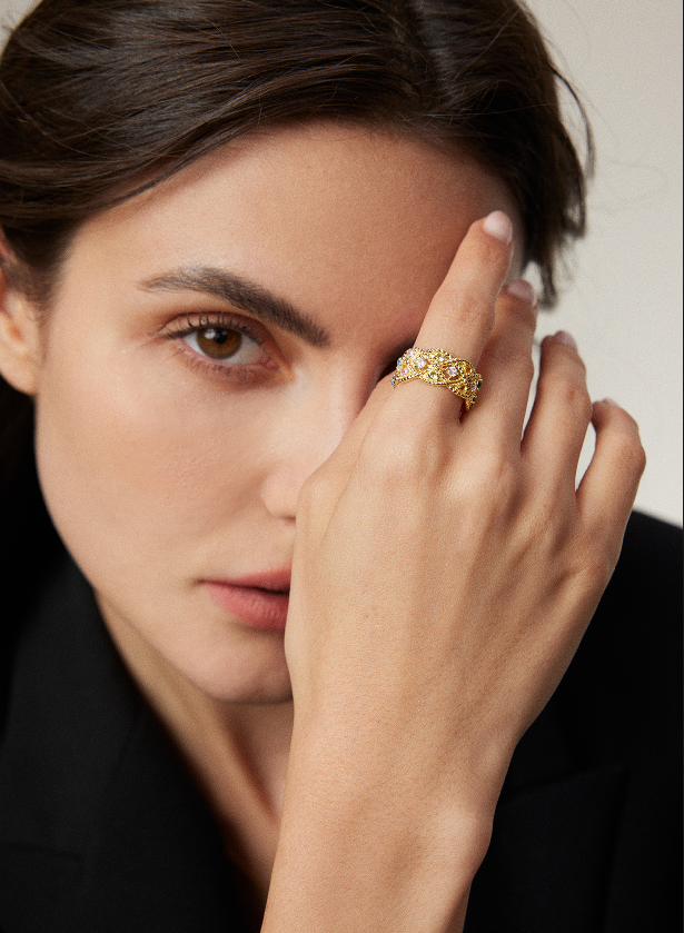 "Interwoven Song"Roman ring. Light luxury, romantic and niche design ring.