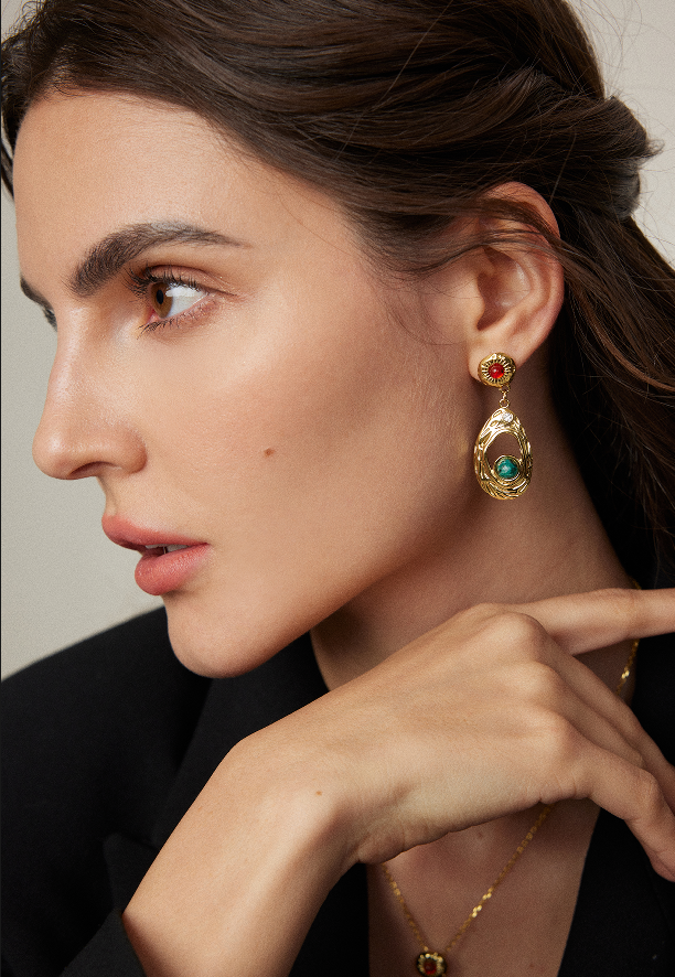 "Time of Youth"Light luxury earrings made of red and green precious stones. Designer-style, niche and vintage earrings.