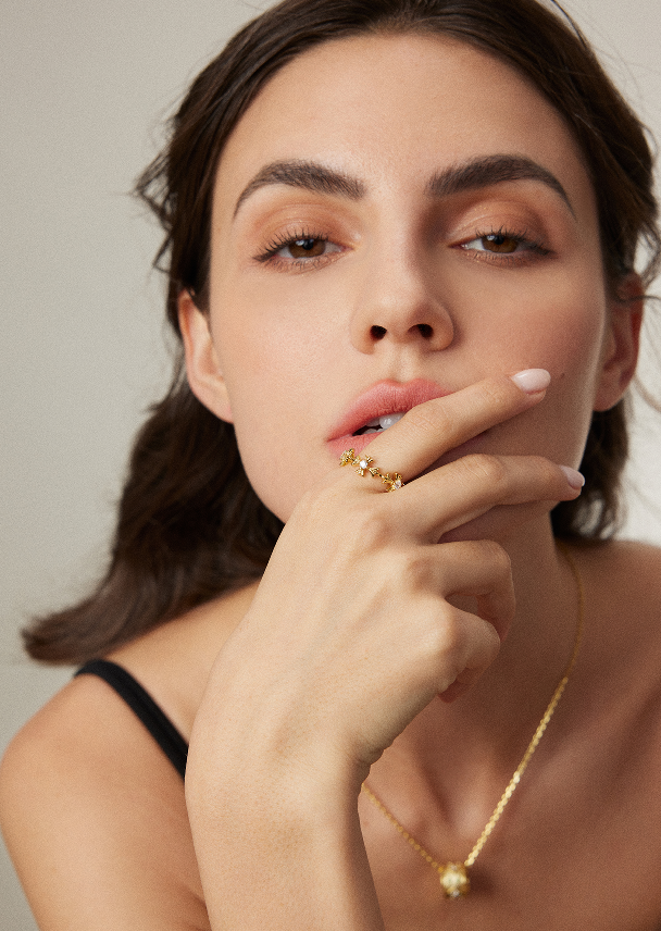 "genial"Exquisite rings. Sparkling rings