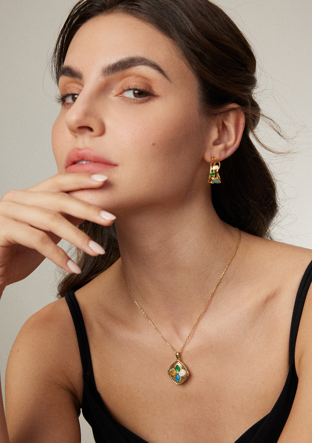 "Ping An buckle"Vintage necklace